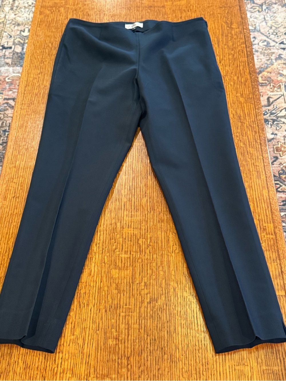 Neiman Marcus Black Ankle Cropped Tapered Pants